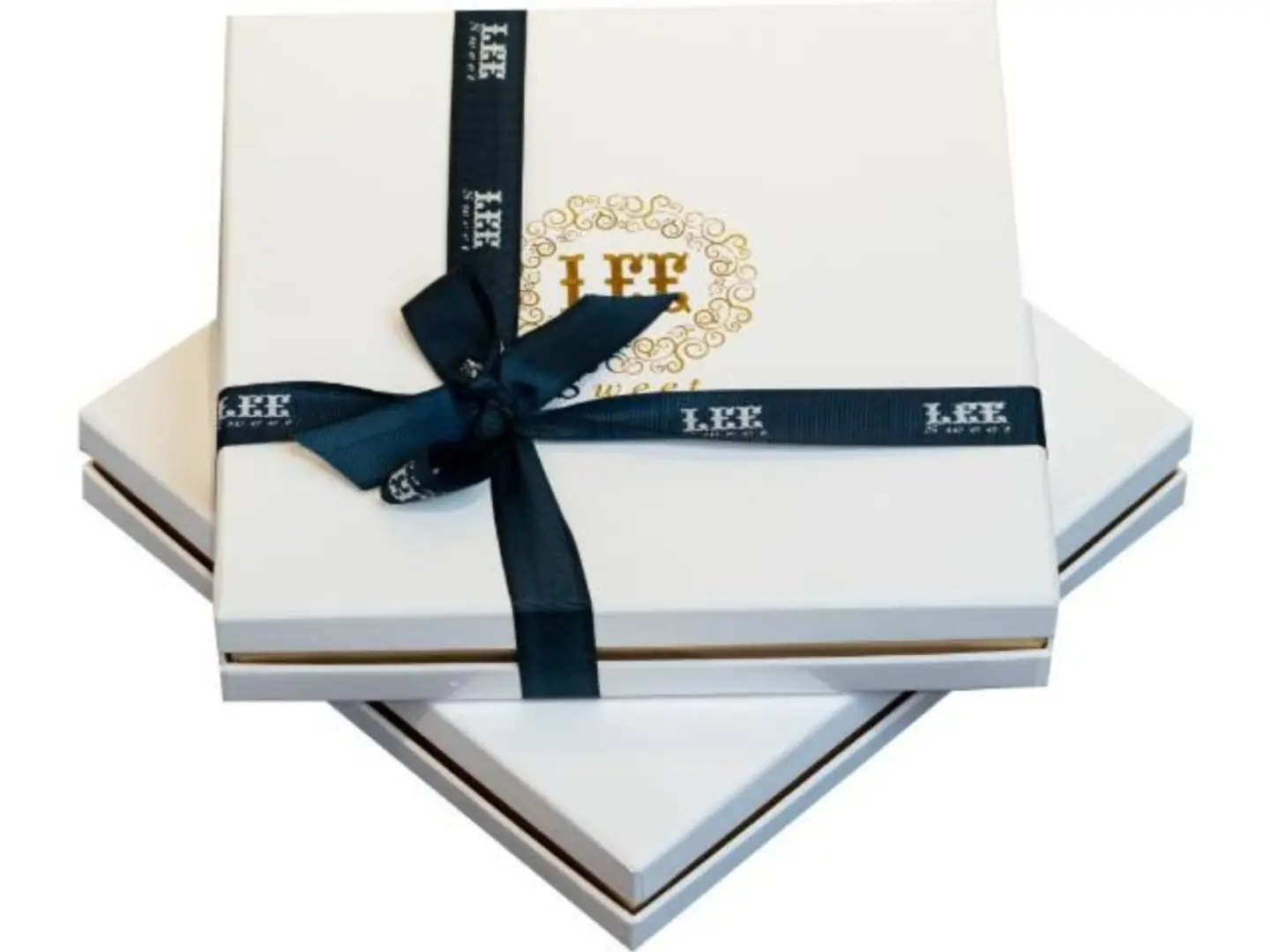 بوكس ابيض شوكلت مغلف - كبير