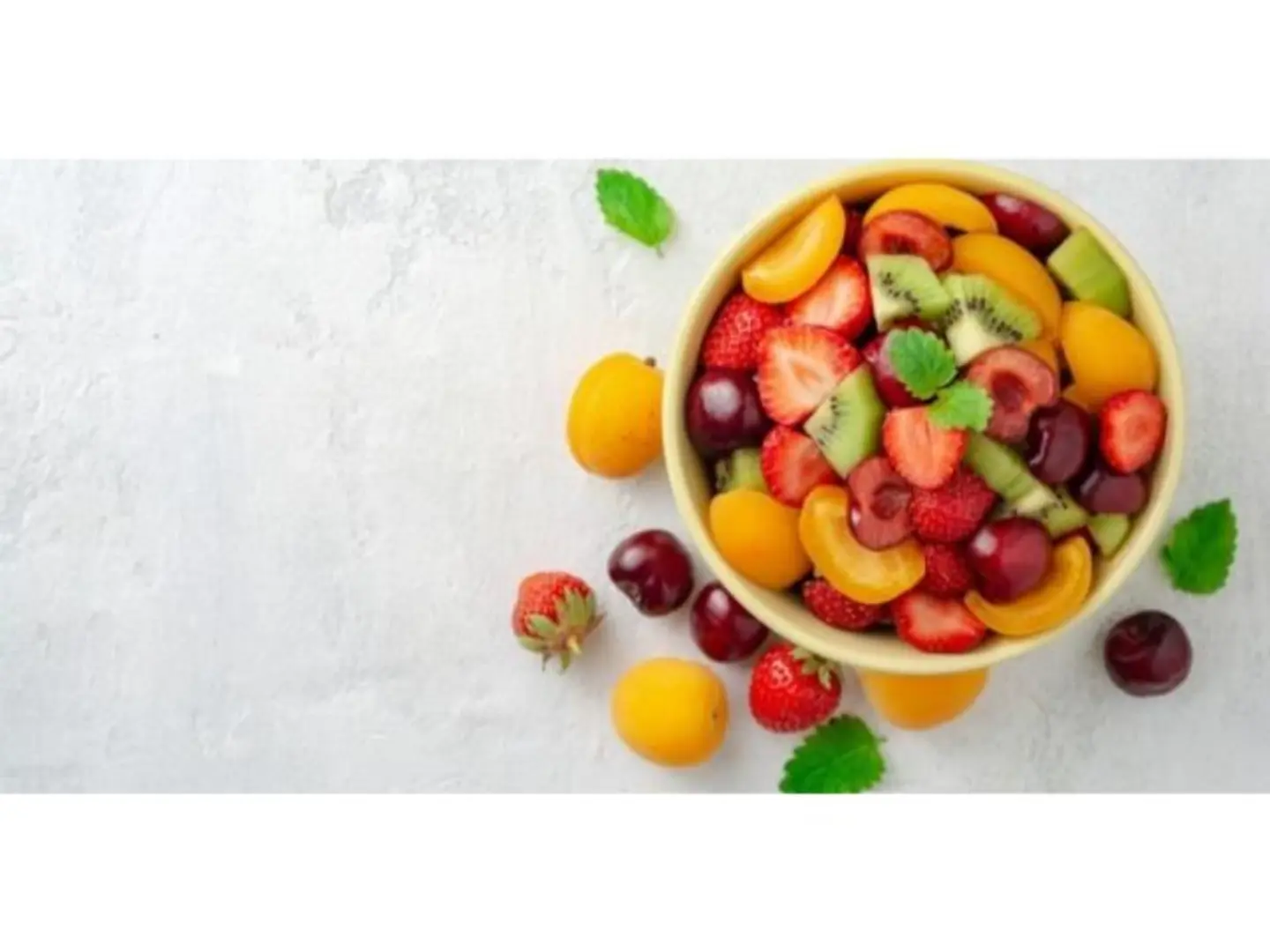 Regular Fruit Pieces Salad - Medium