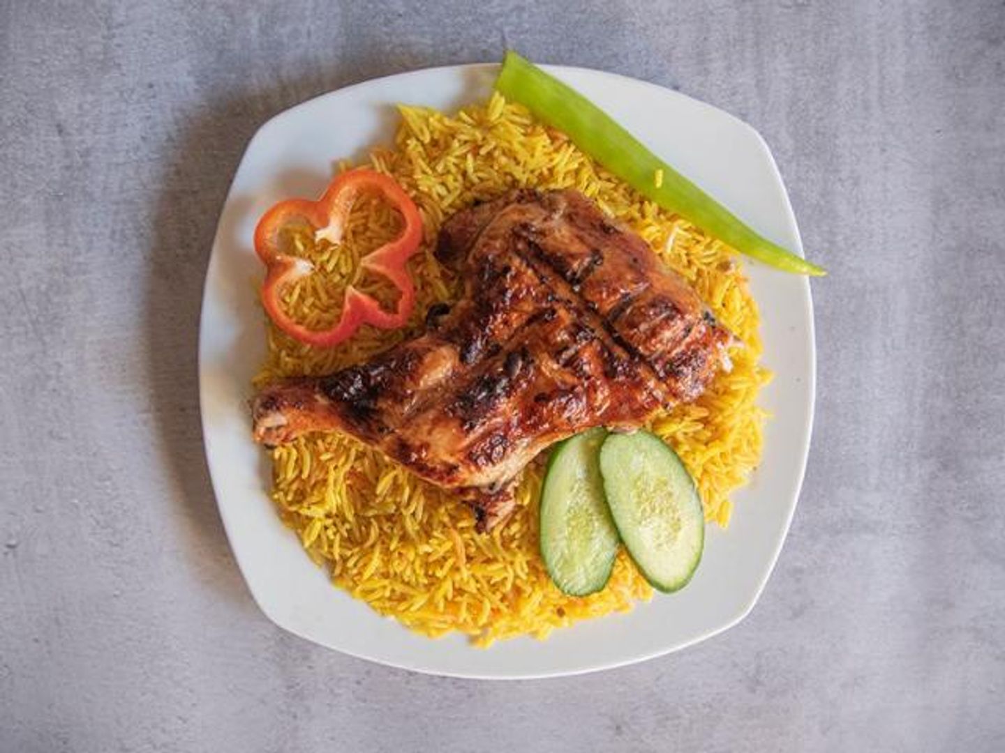 دجاج على الفحم رز برياني نص - صغير