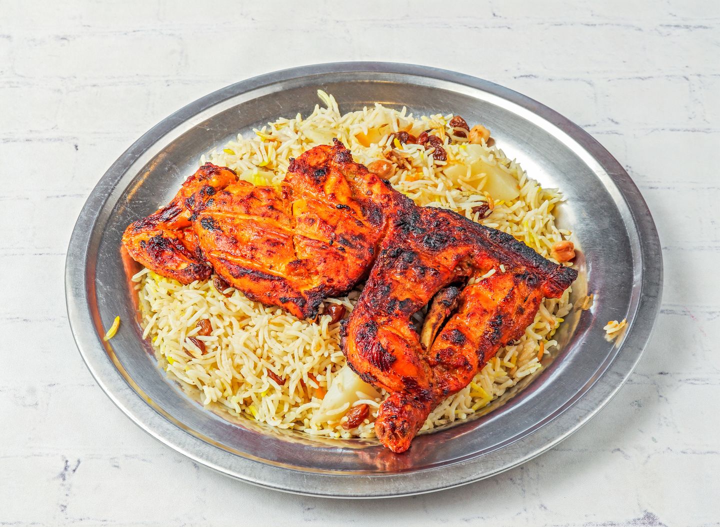 دجاج على الفحم مع الأرز - نص حبة دجاج