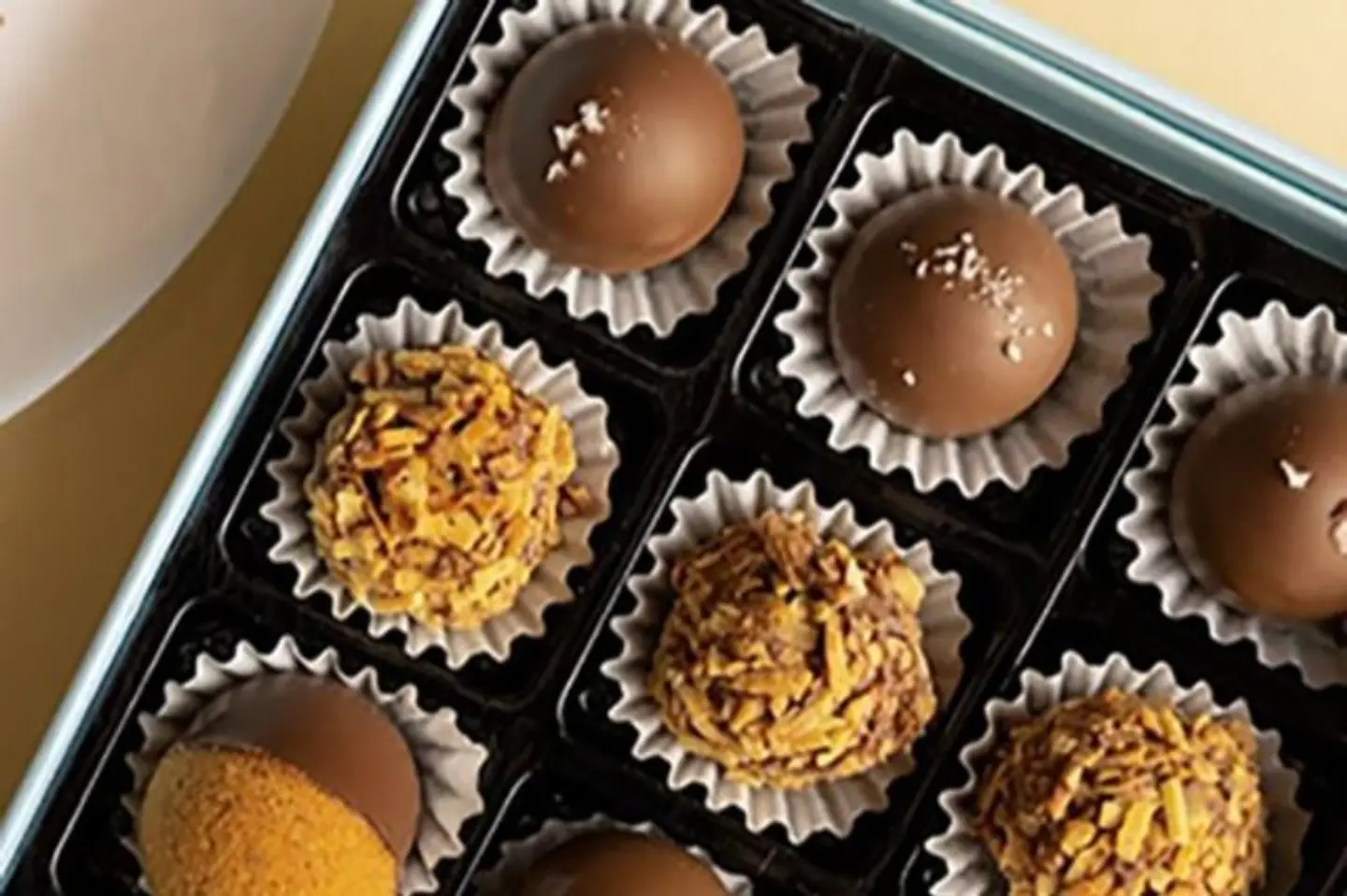 Mixed Chocolate Box - 32 Pc