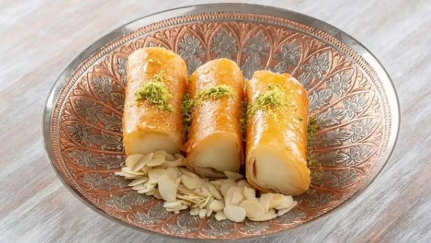 Zenoud El Set With Cream - Small