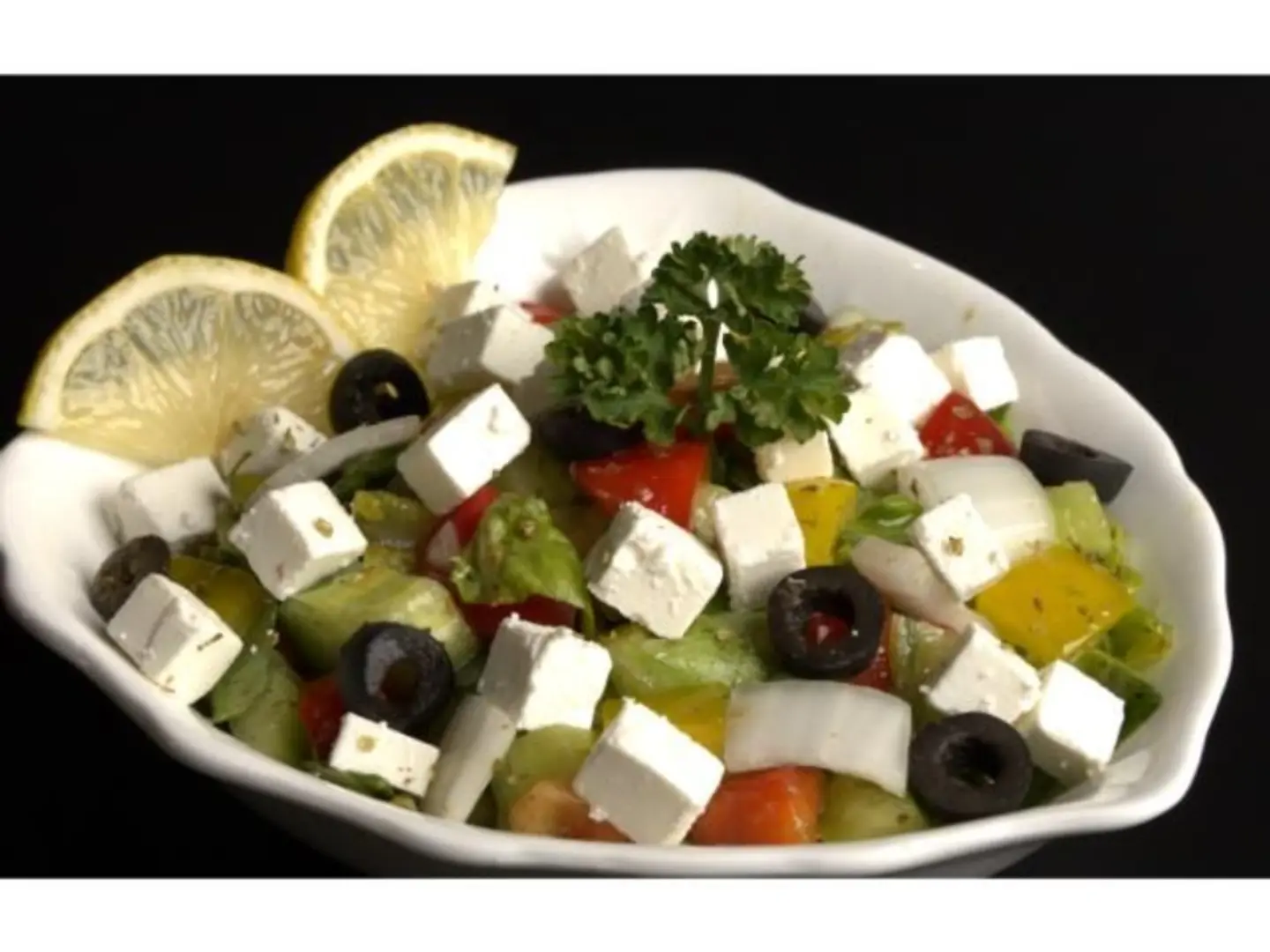 سلطة يونانية - صغير