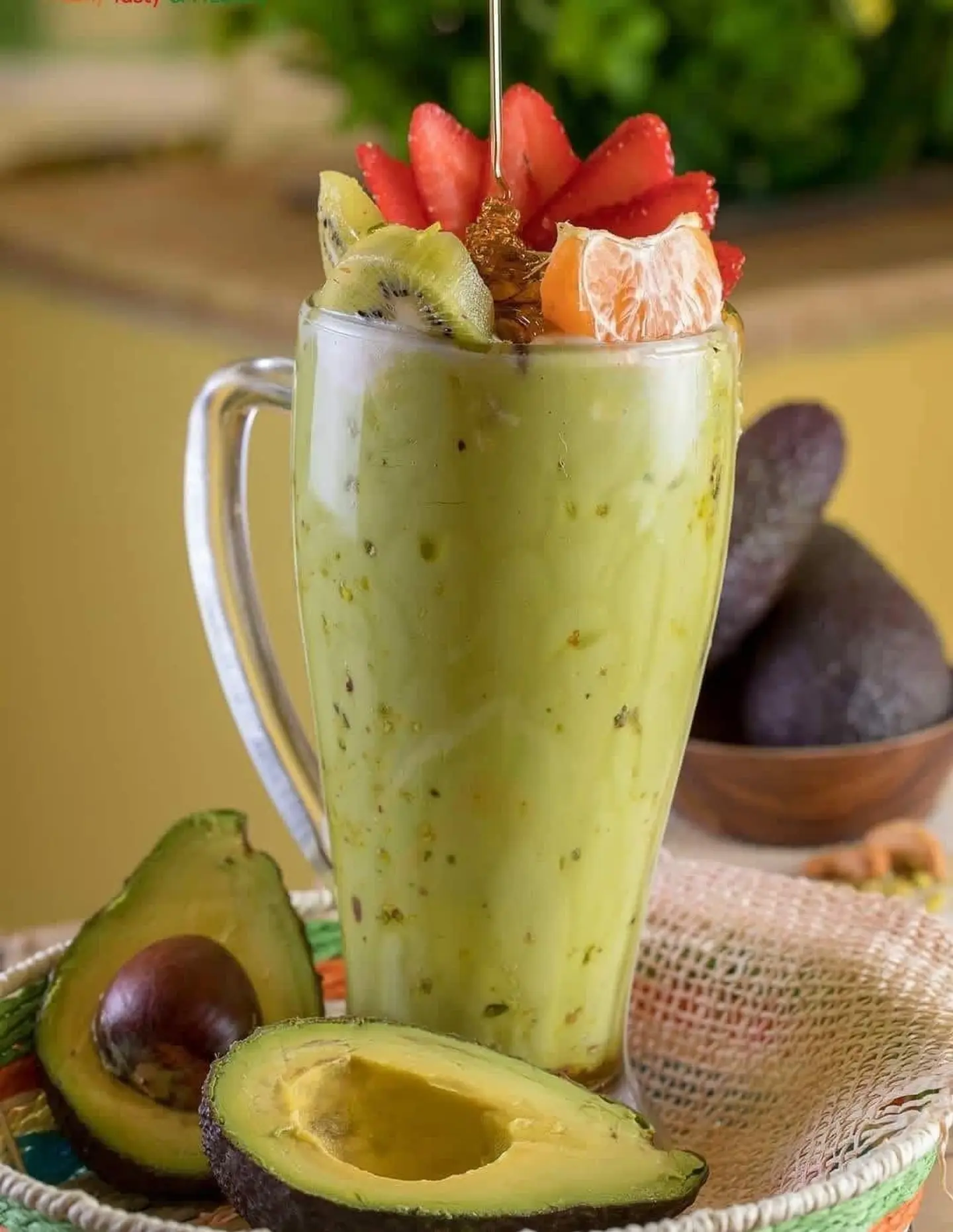 هلا بالخميس - وسط