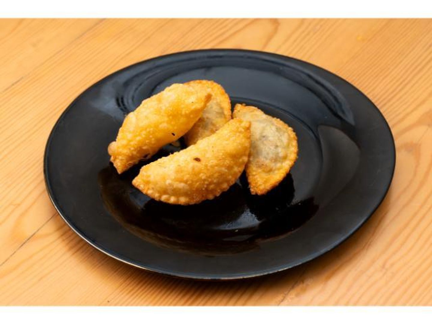 Cheddar Cheese Sambosa (Hijazi Puff) - 5 Pieces