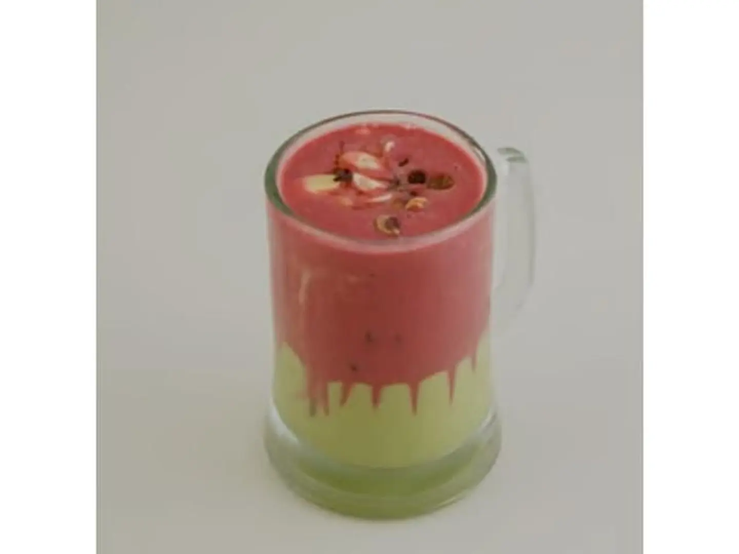 عصير افوكادو فراولة - صغير