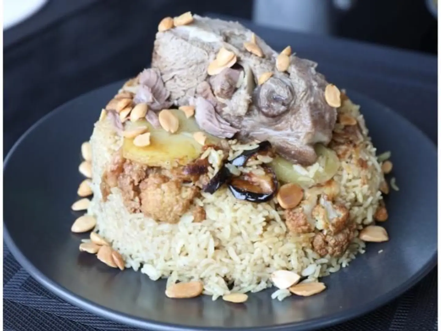 مقلوبة لحم - نصف