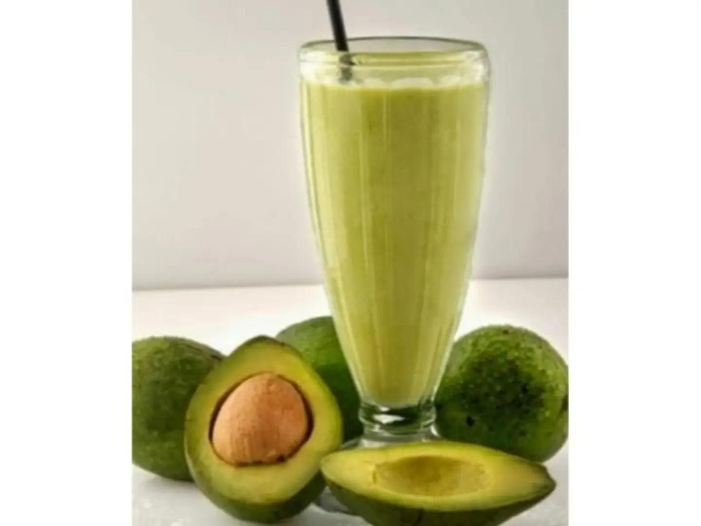 افوكادو مانجو - وسط