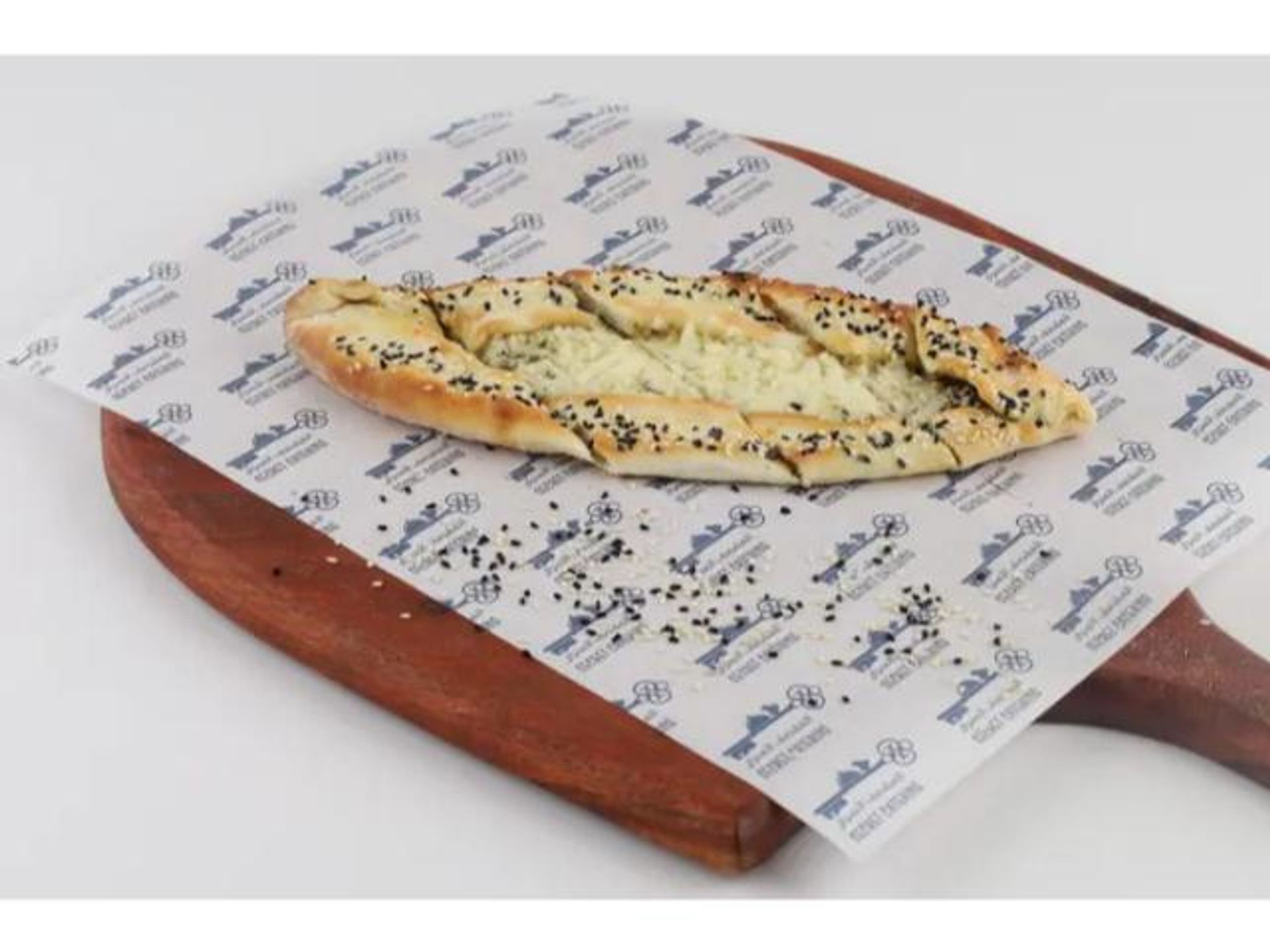 حلومي مع بيستو وريحان - صغير
