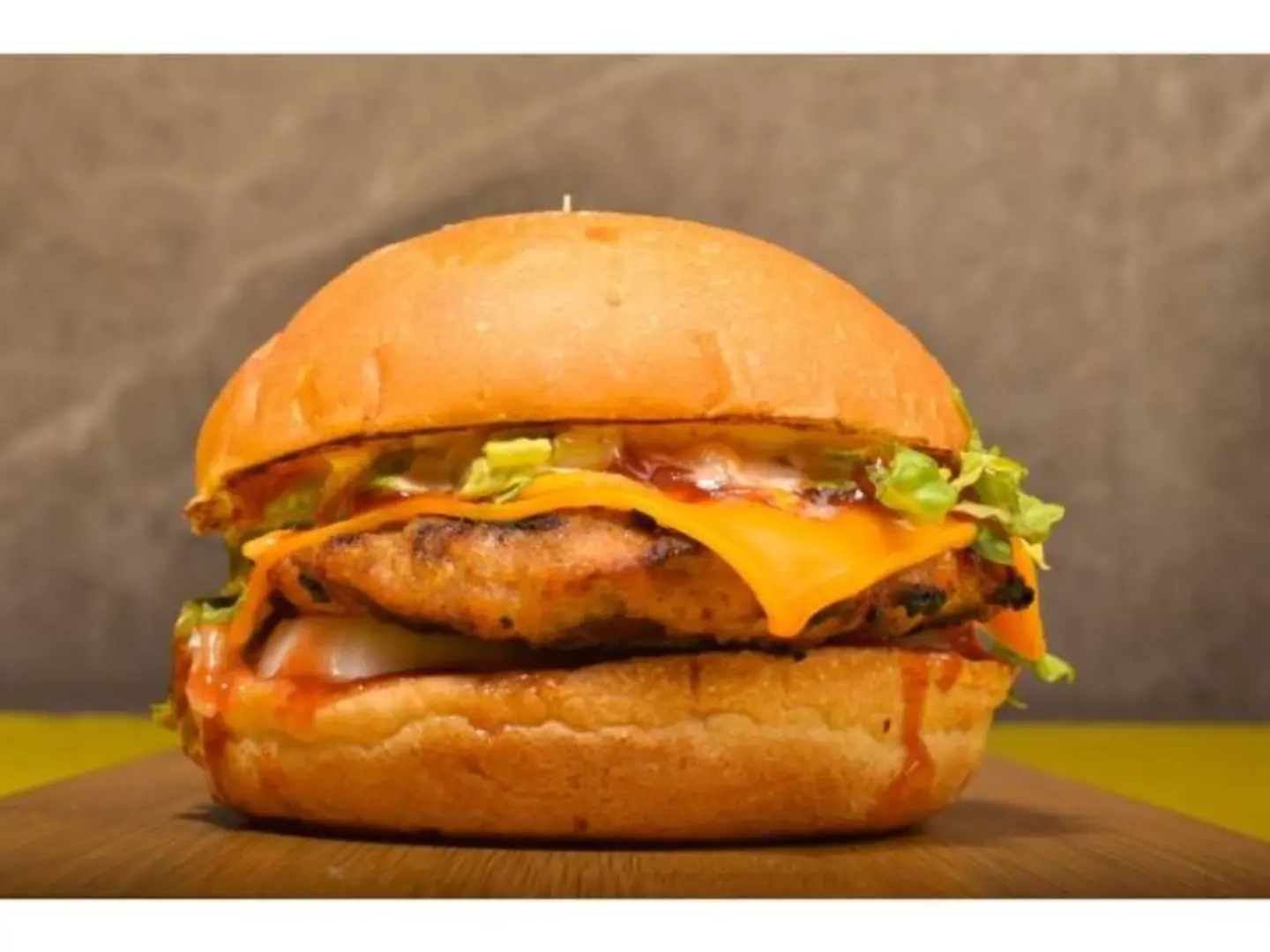 Chicken Burger In Potato Bun - Regular