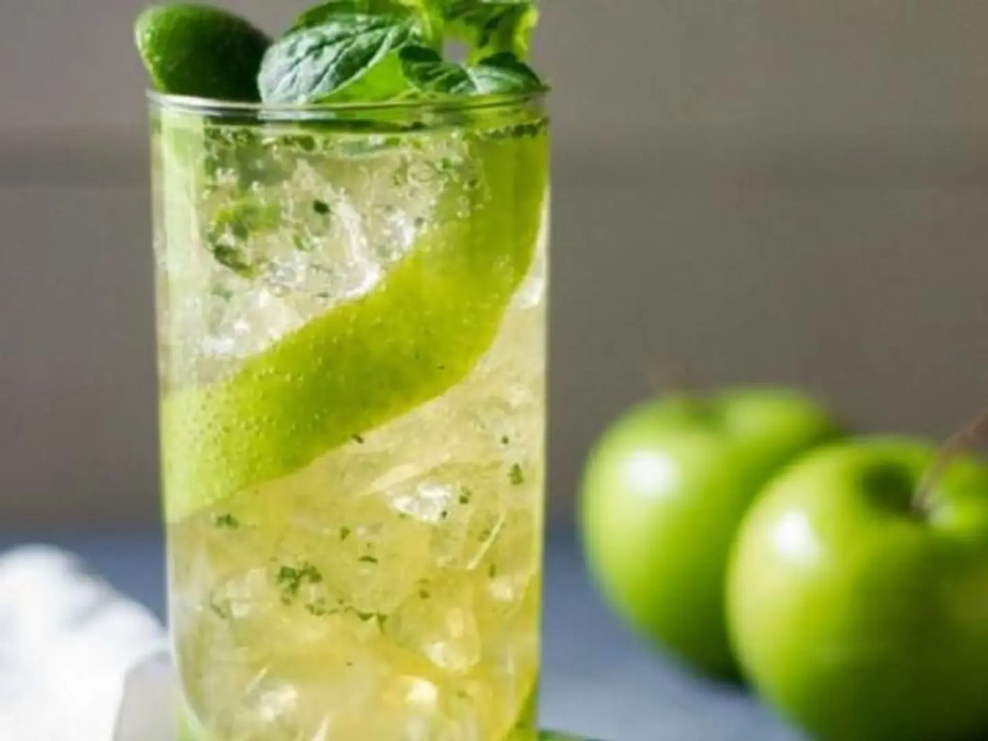 Apple Mojito - Middle