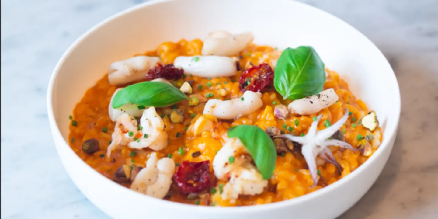 ذا لايت هاوس cover