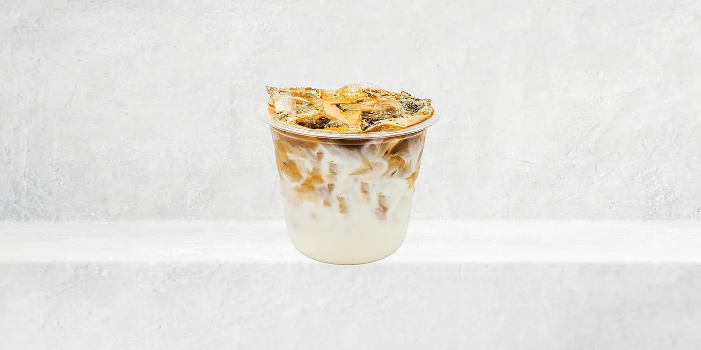 مقهى الزهور البيضاء cover