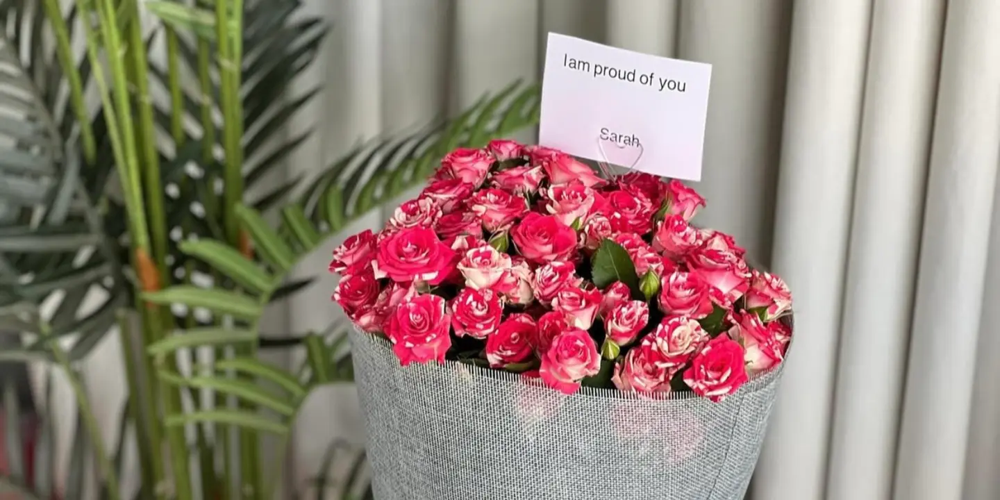 زهرة لوريت للهدايا cover