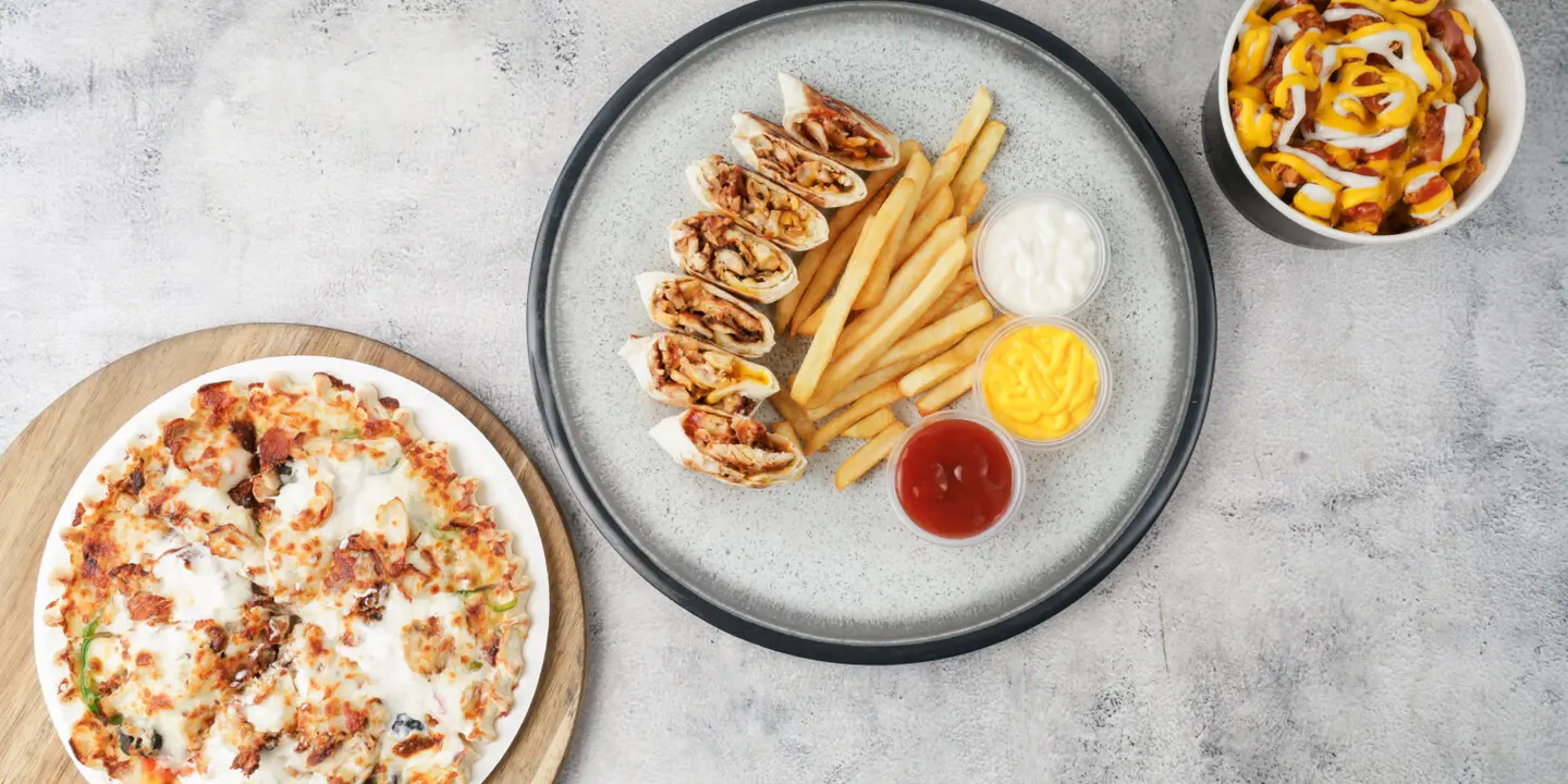 ثلاثون فطيرة cover