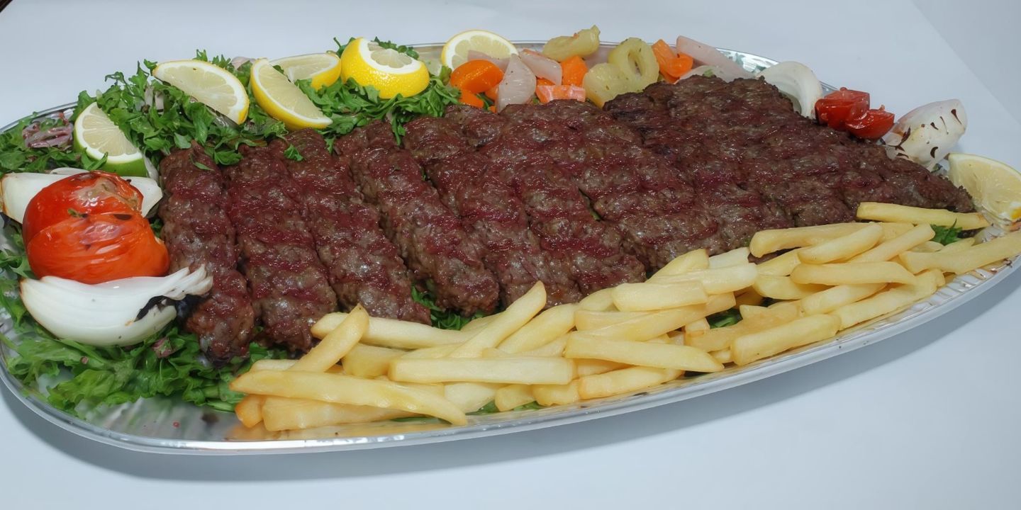 الصاقورة cover