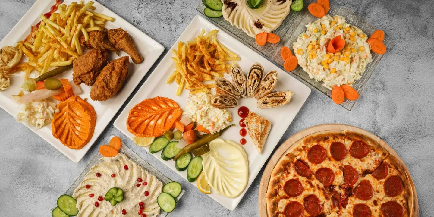 مطعم مائة هلا cover