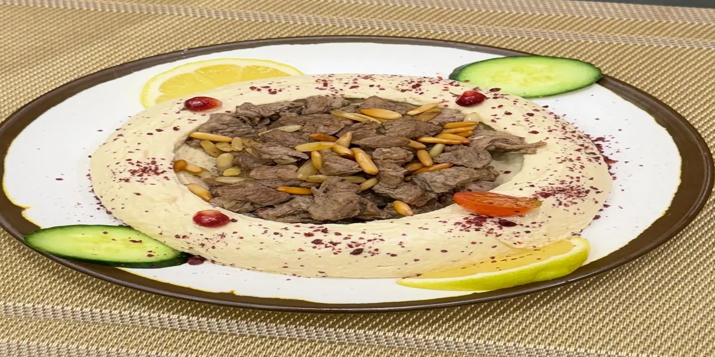 مطعم القمة cover