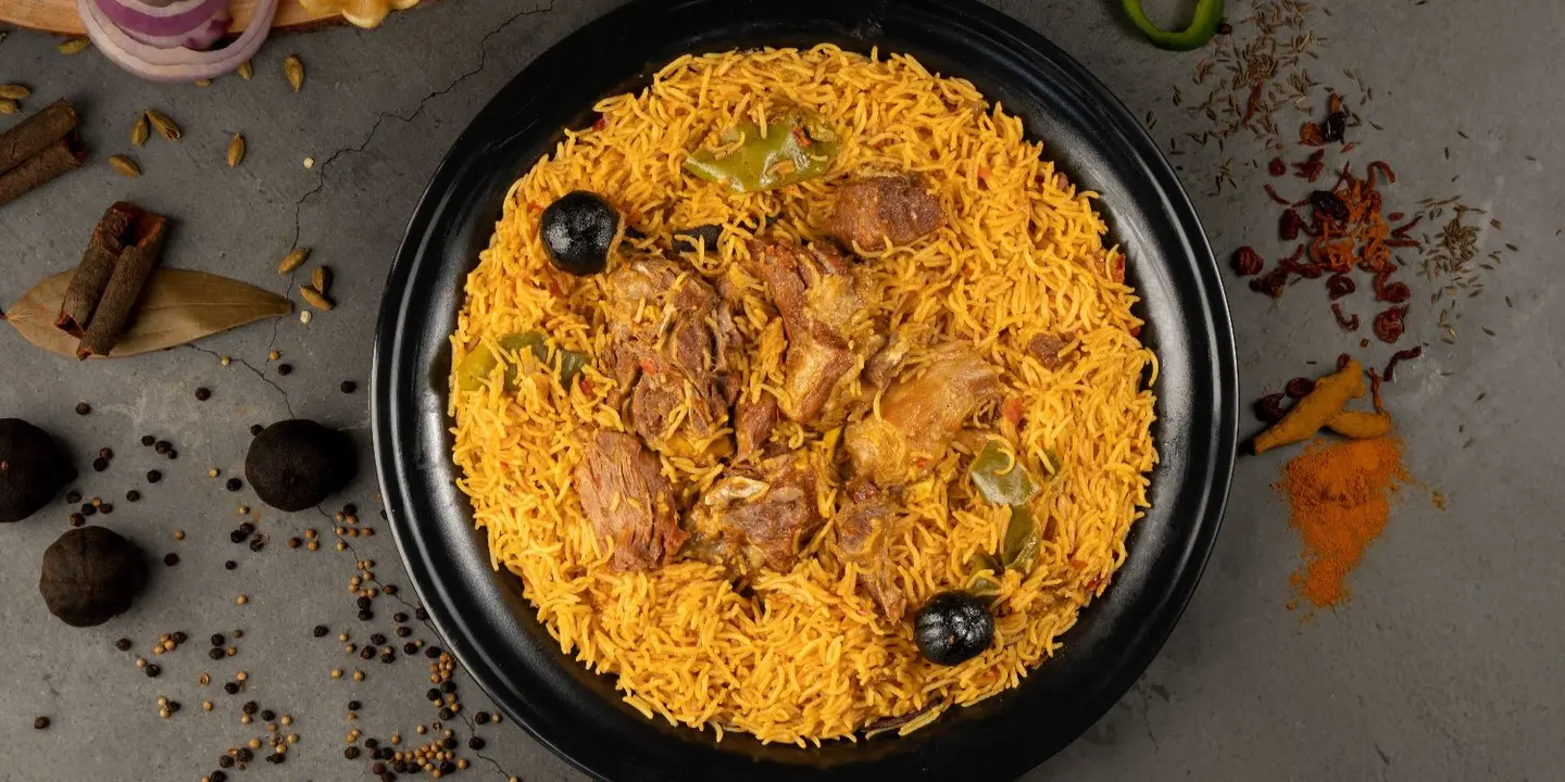 مطعم منيره البخارى cover