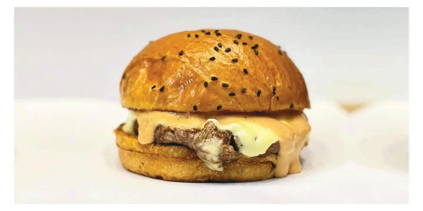 ثري ويفز cover