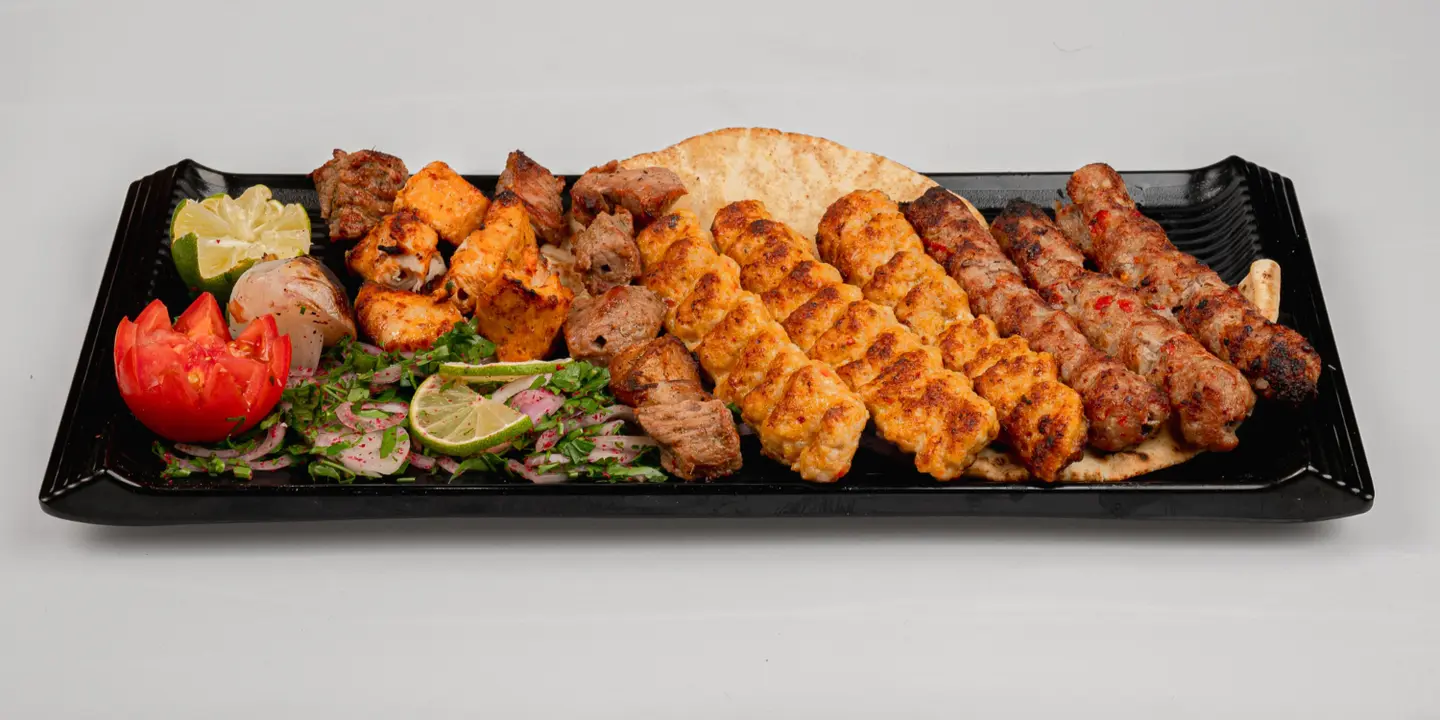 مطعم الزبداني للمشويات الشامية cover