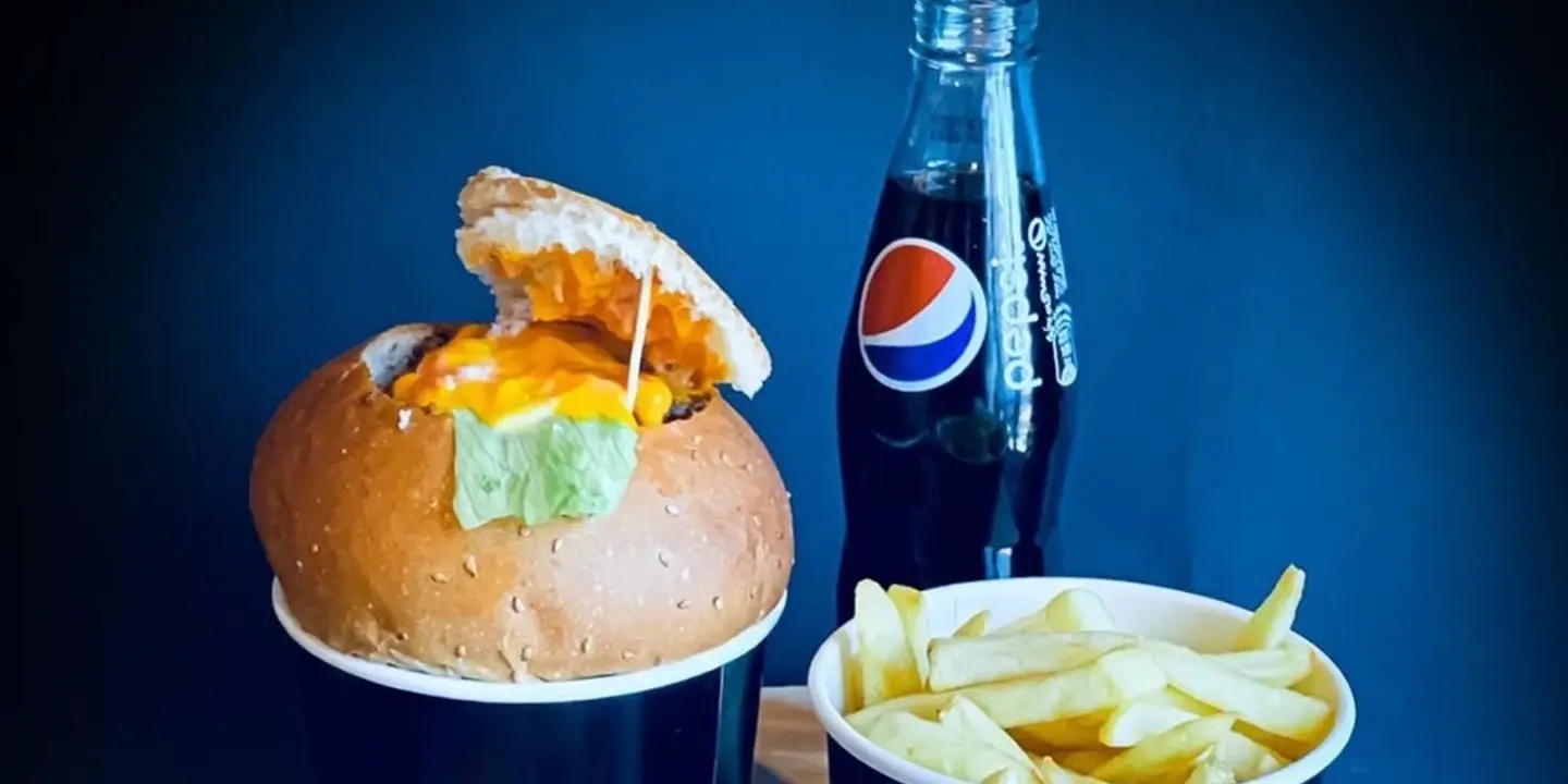 H3 Burger cover