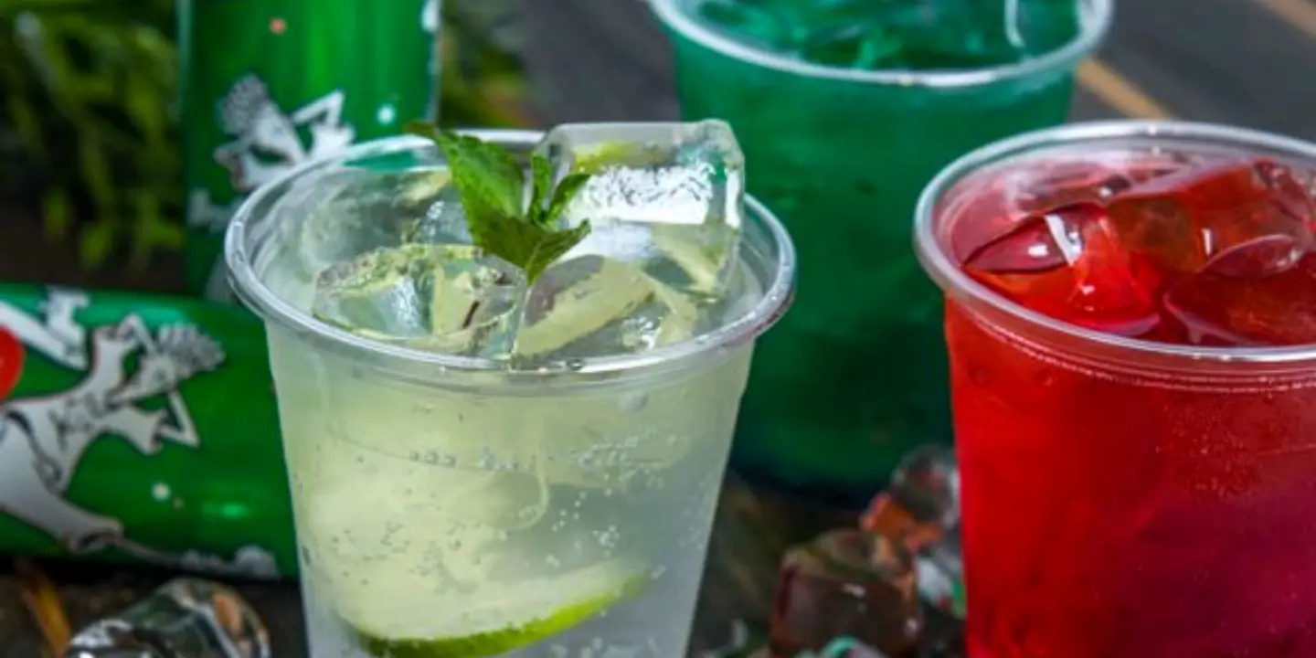 بيتزا وعصائر cover