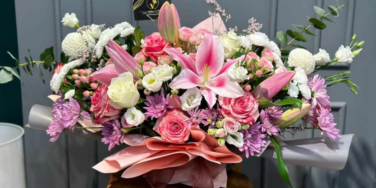 Valerian Flowers & Gift cover