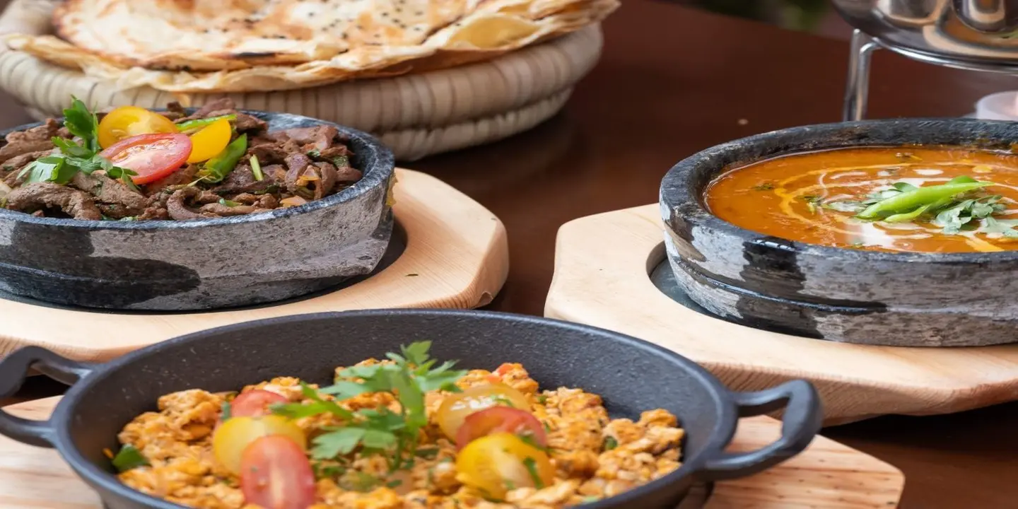 فطيرة وشعبيات cover