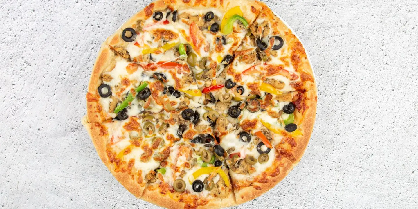 بيتزا حياكم cover