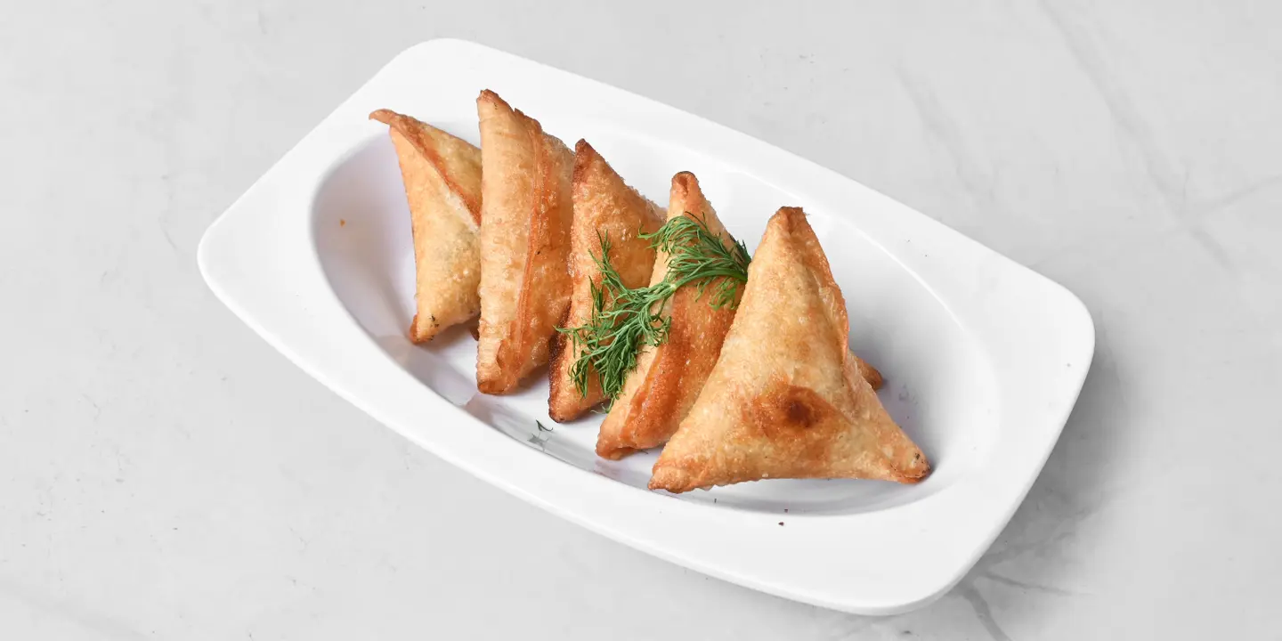 Luqaimat Mayar cover