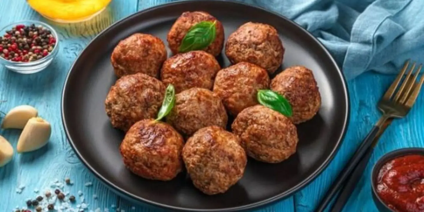 مطعم عزيزة cover