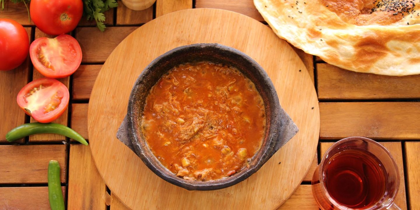 بوابة الديرة cover