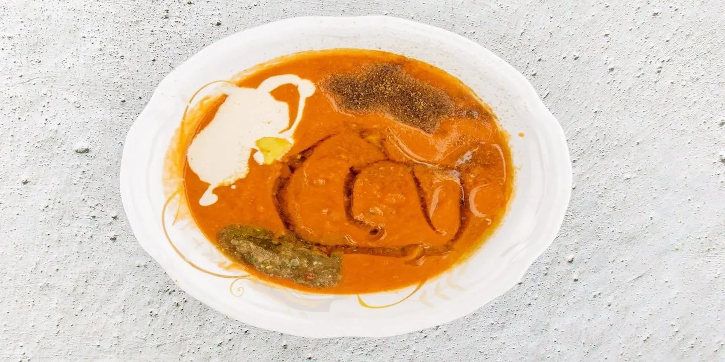 Yemeni table restaurant cover