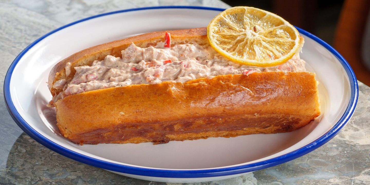 ميم قمرة cover