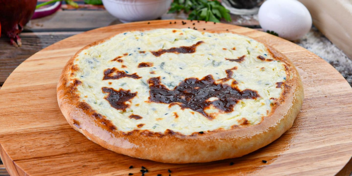 الفطيرة الدمشقية cover