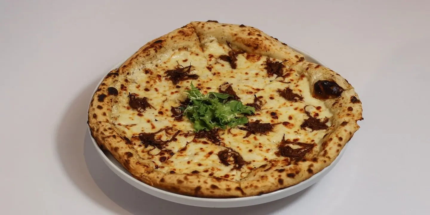 هيلمت بيتزا cover
