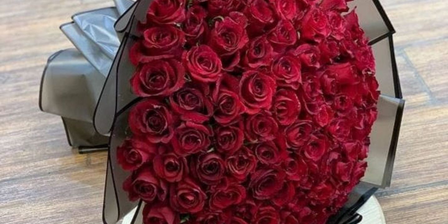 زهرة أرين cover