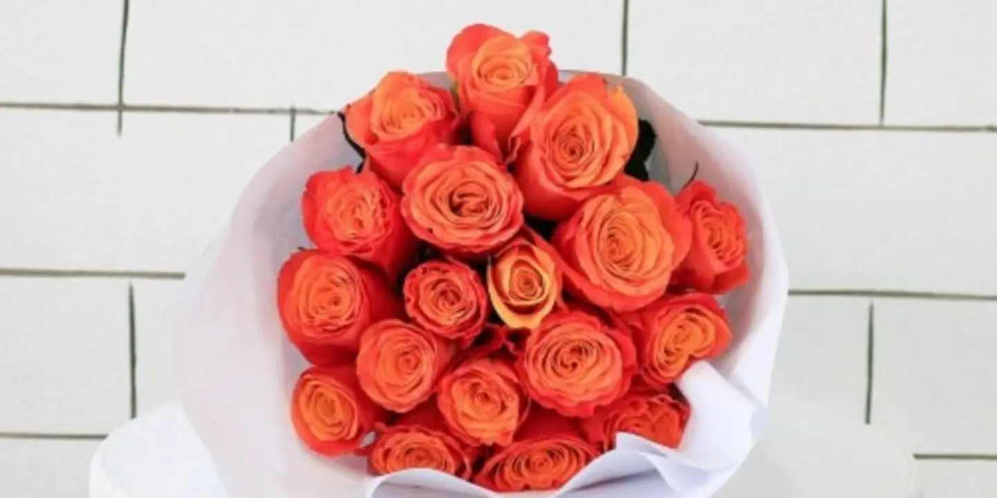 زهرة وعطر cover