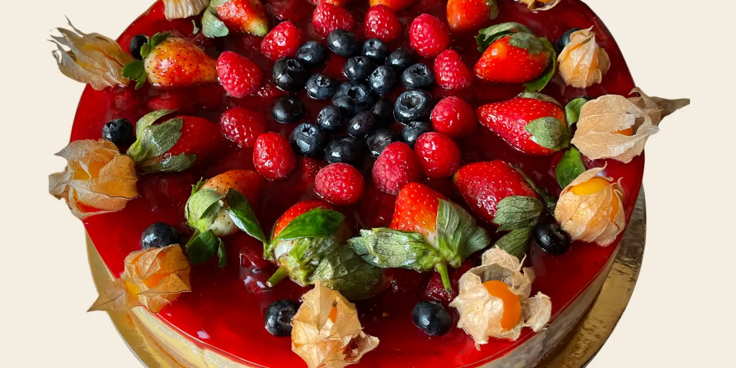 فراولة و جبنة cover