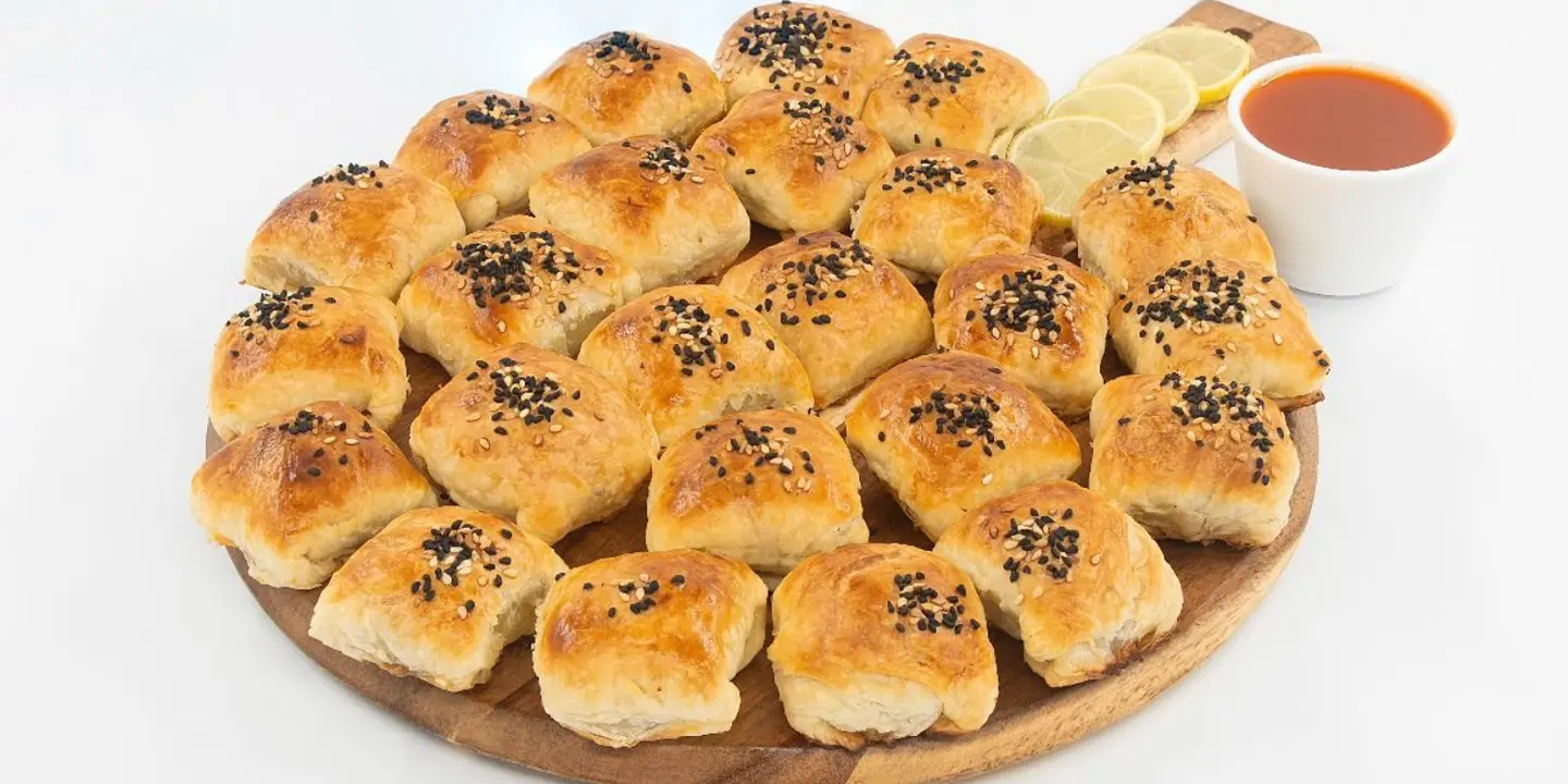 عالم المنتو cover