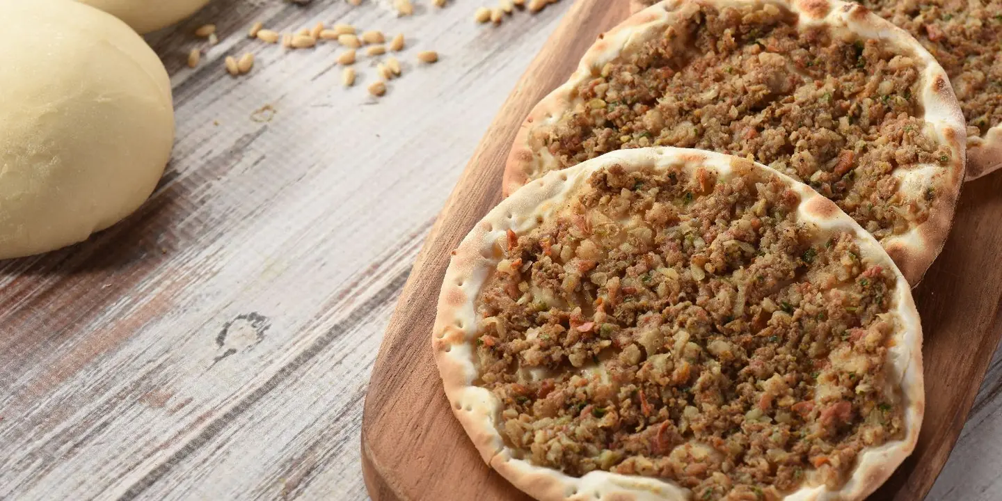 طحين وعجين  cover