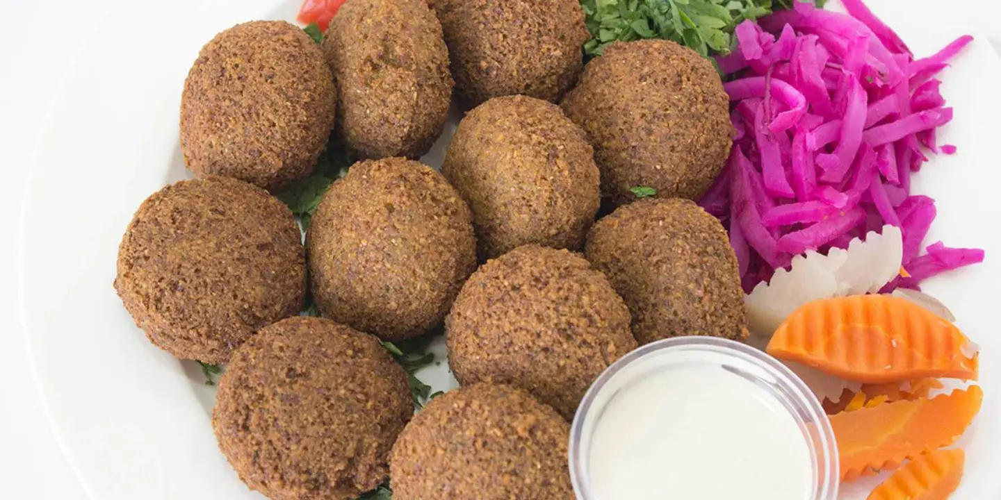 فلافل قنا cover