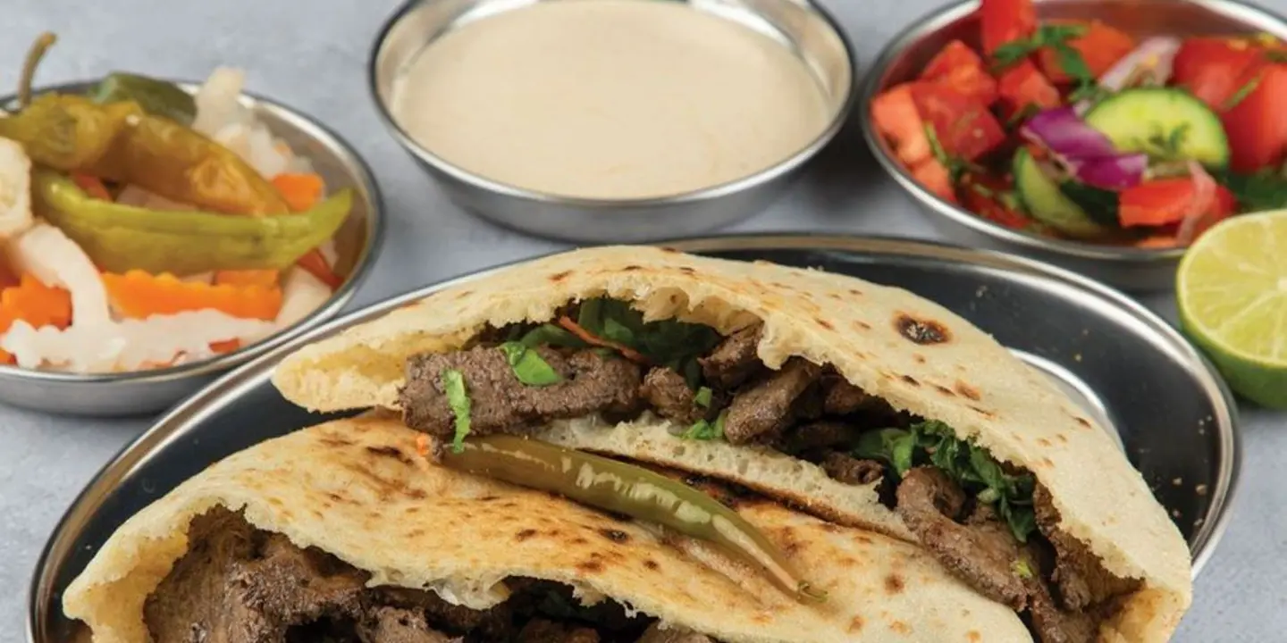 عكاوي زمان cover