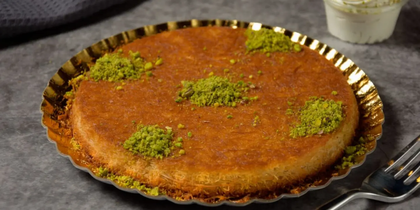 قمة المذاق للكنافة cover