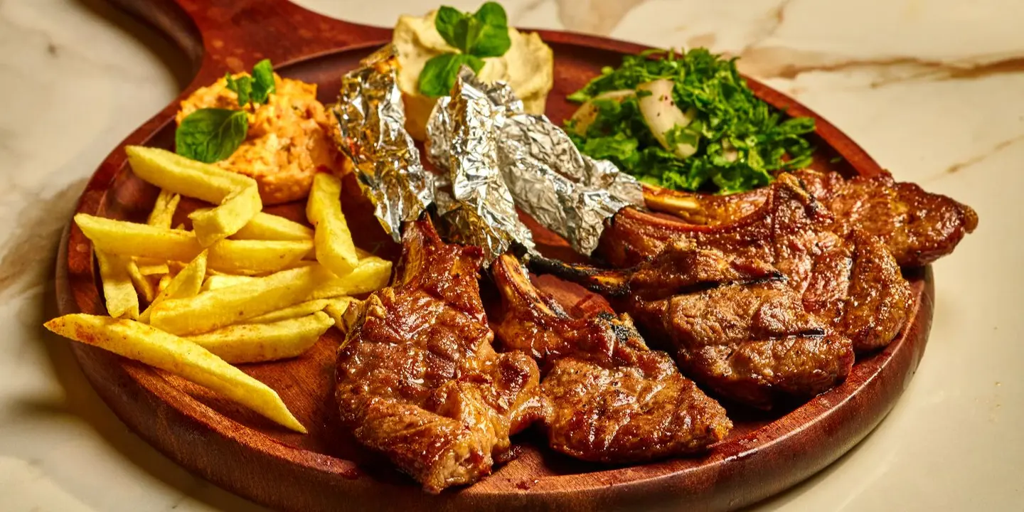 قصر بعلبك cover