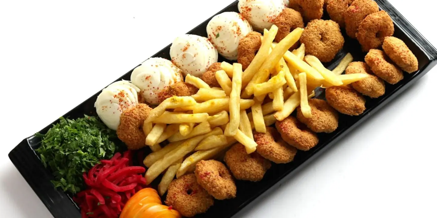 Tamayiz Bab Sharqi Company Grills cover