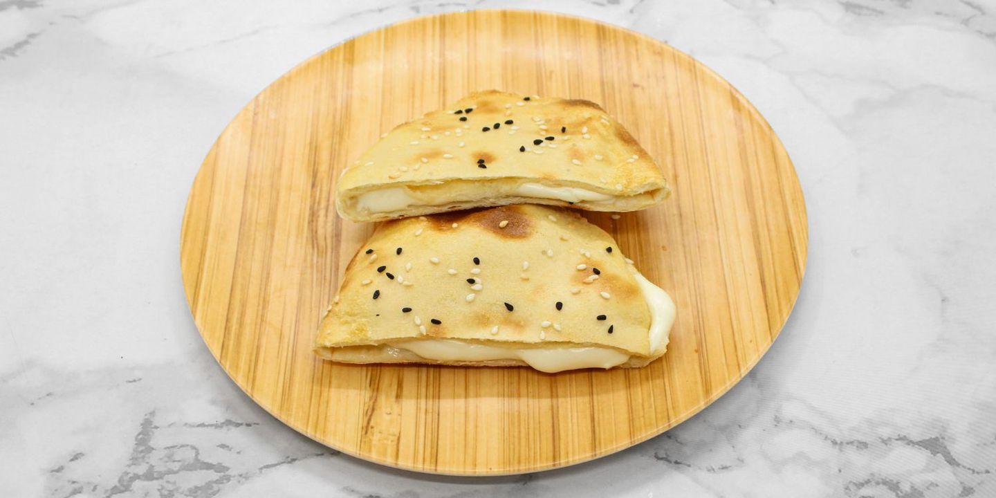 حكايات cover