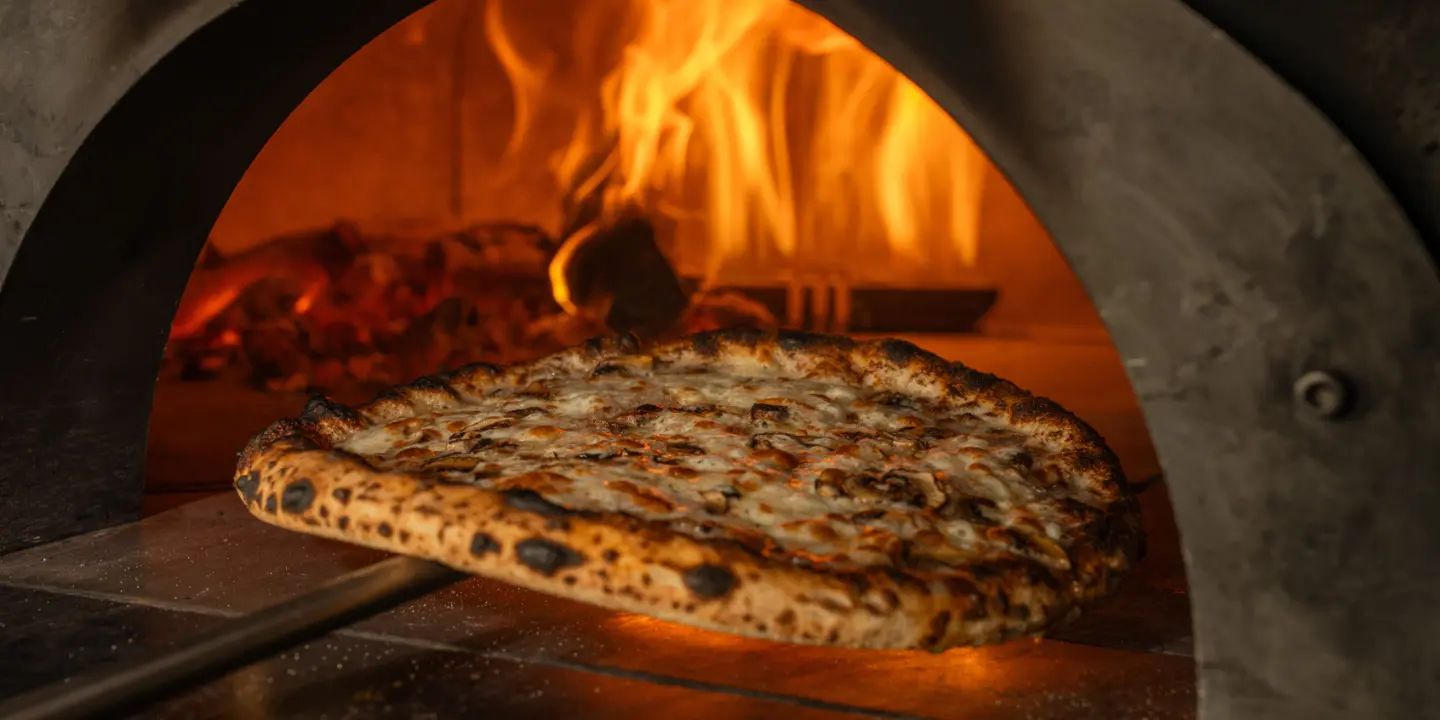 اوت بيتزا cover