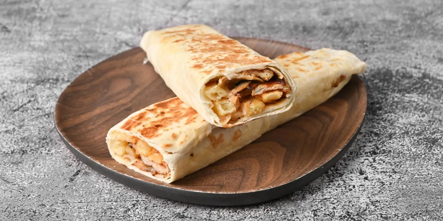 شاورما عجيبه الشفاء cover